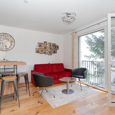 Luxurious Apartment With Big Balcony Near City Center Вена Экстерьер фото