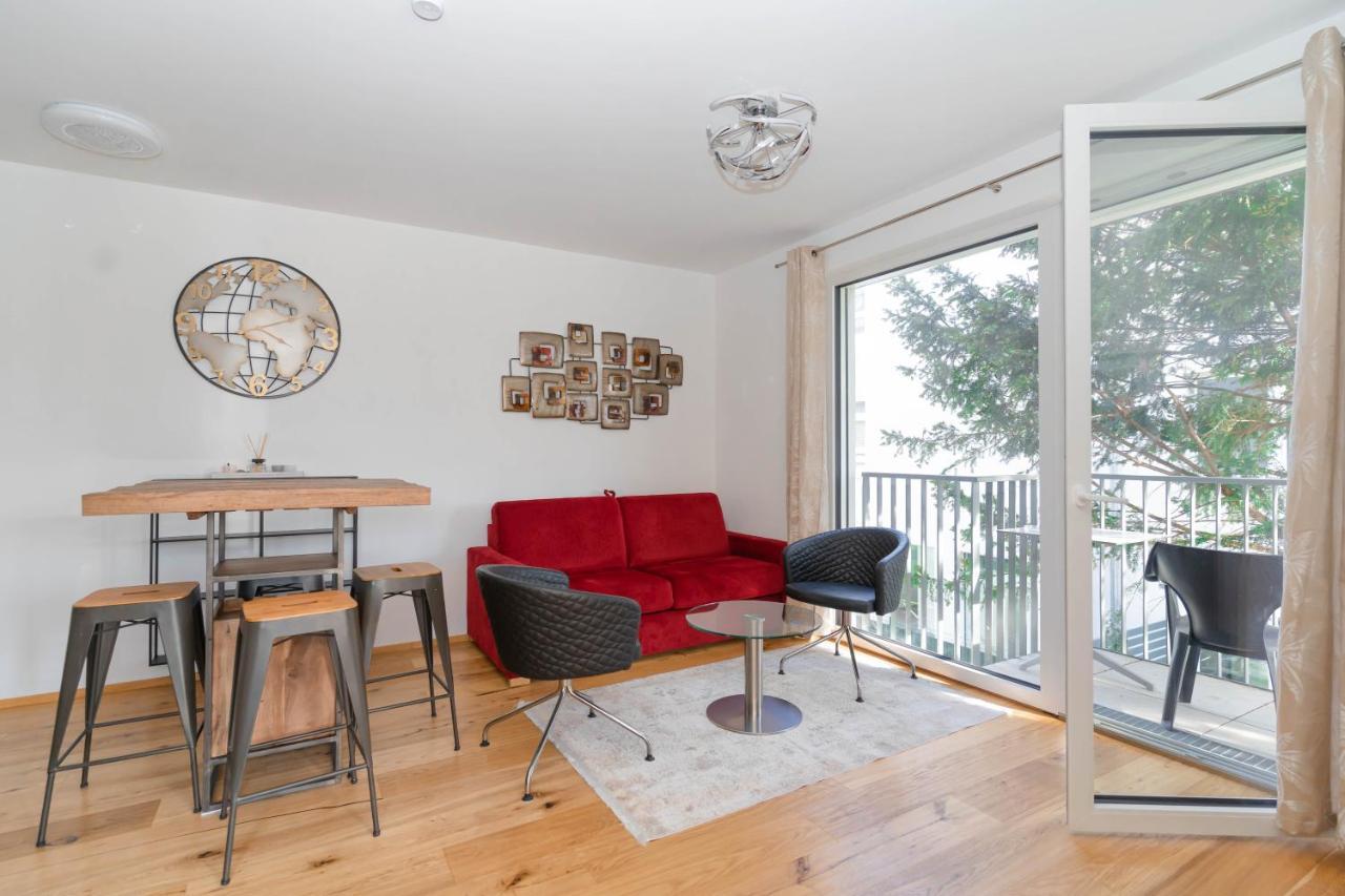 Luxurious Apartment With Big Balcony Near City Center Вена Экстерьер фото