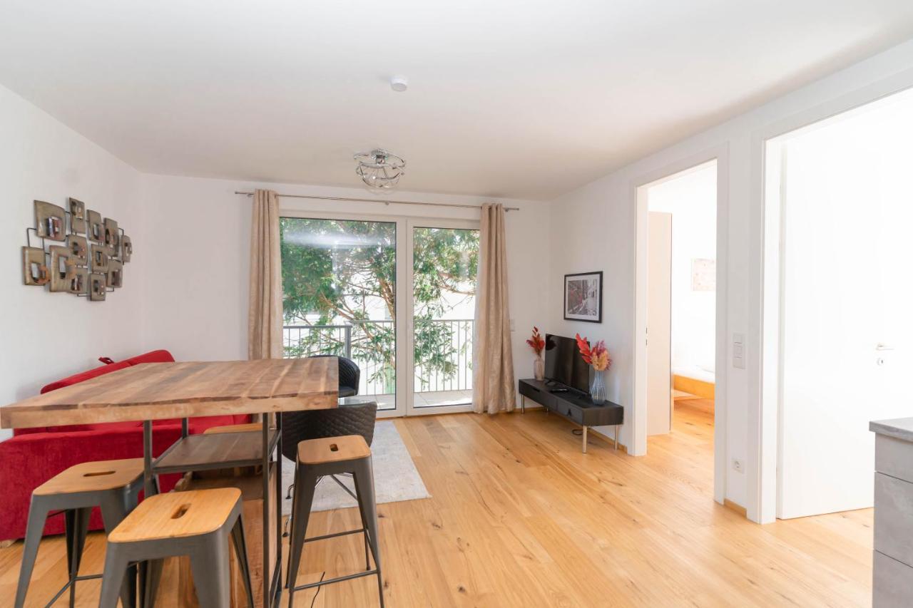 Luxurious Apartment With Big Balcony Near City Center Вена Экстерьер фото