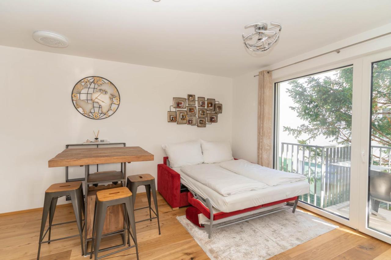 Luxurious Apartment With Big Balcony Near City Center Вена Экстерьер фото