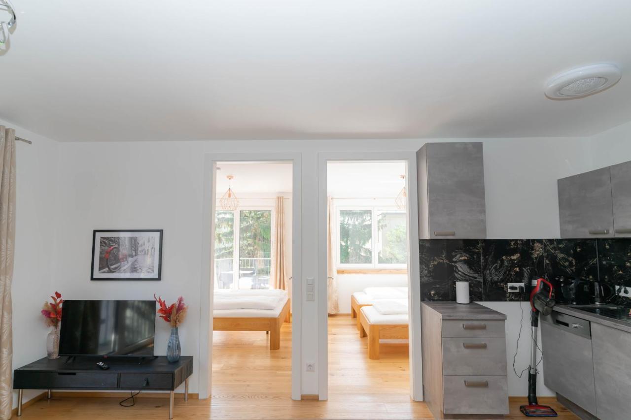 Luxurious Apartment With Big Balcony Near City Center Вена Экстерьер фото