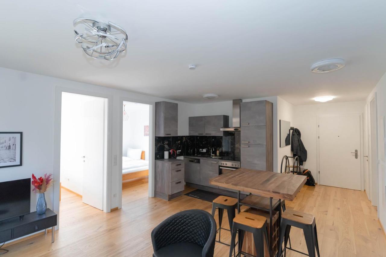 Luxurious Apartment With Big Balcony Near City Center Вена Экстерьер фото